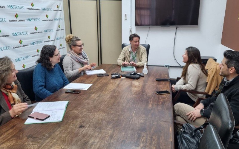 Reunião da direção da Liberato com a Seduc | abc+