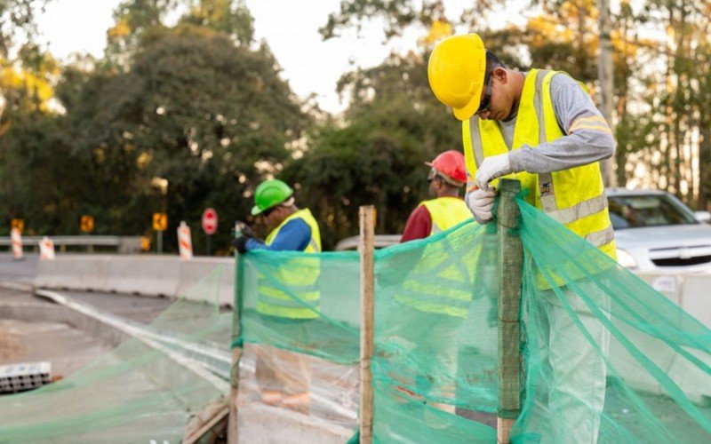 Obras na BR-386 têm vagas disponíveis  | abc+