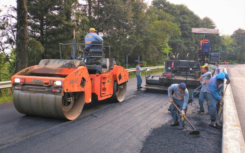 Obras na rotatória do km 8 da RS-235, em Nova Petrópolis