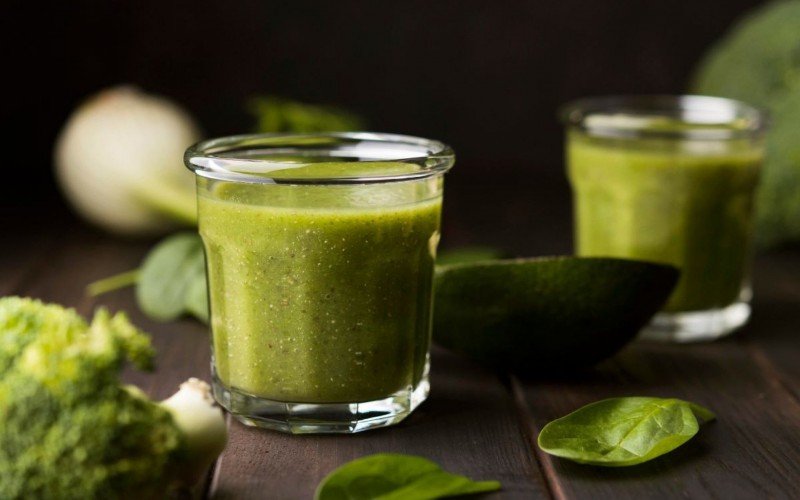 Este suco verde fica pronto em 10 minutos | abc+