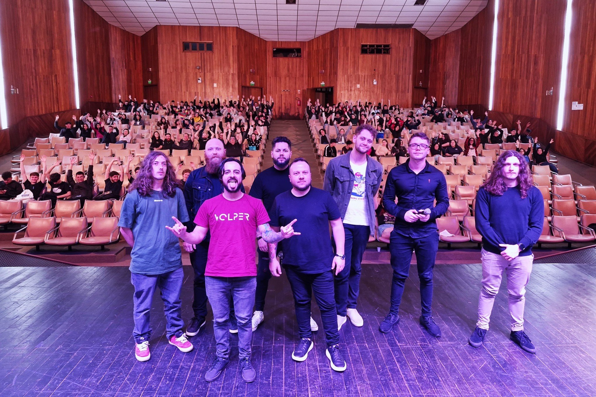 Banda Volper lança seu primeiro clipe em sessão para estudantes em Sapiranga