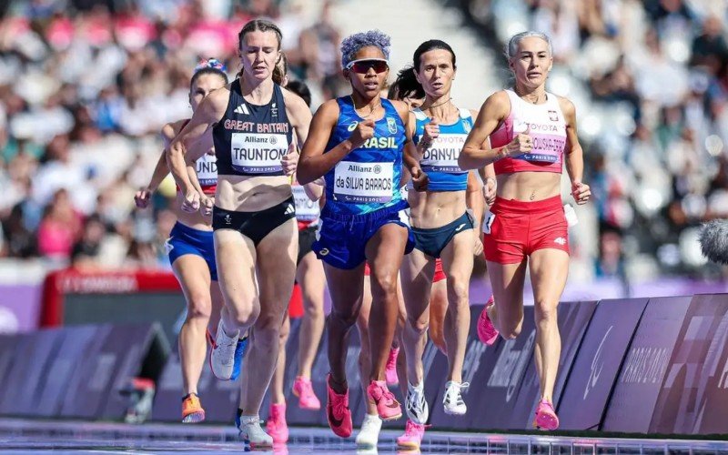 Antônia Keyla levou a medalha de bronze nos 1500 metros classe T20 | abc+