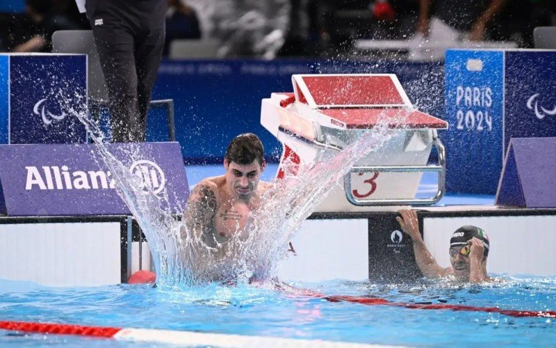 Talisson Glock conquistou a medalha de ouro na prova dos 400 metros livre da classe S6 (limitações físico-motoras)  | abc+