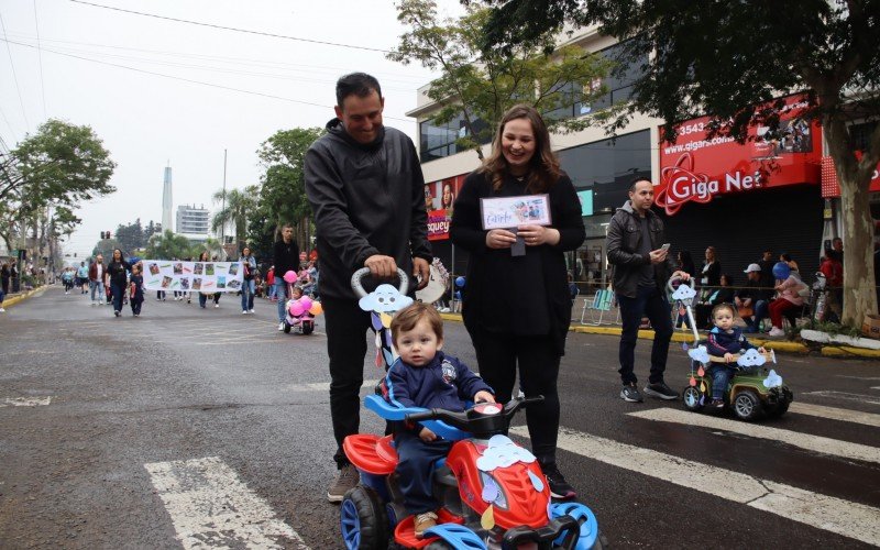 Família Woida marcou presença no desfile cívico de Campo Bom  | abc+