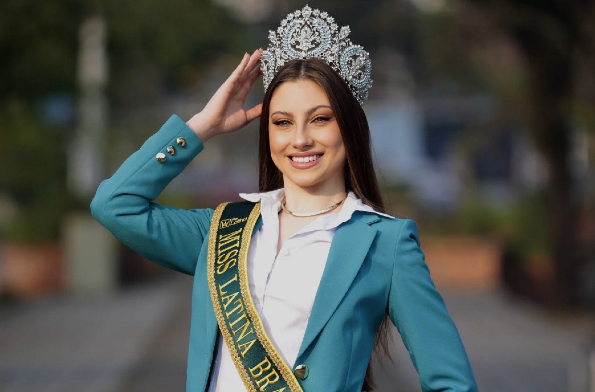 Conheça a história da miss que sonha em se tornar uma perita criminal