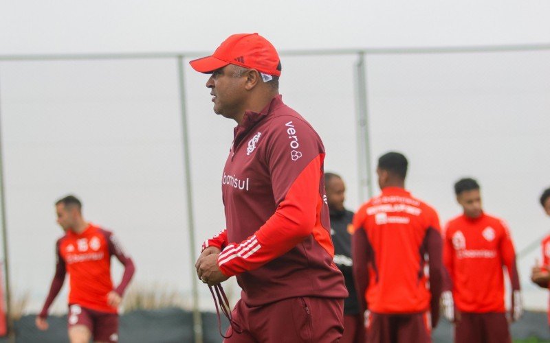 Roger Machado preferiu privacidade no treino deste domingo | abc+