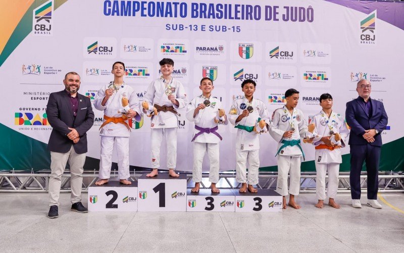 Arthur Bonato conquistou o tricampeonato brasileiro em evento em Curitiba. 