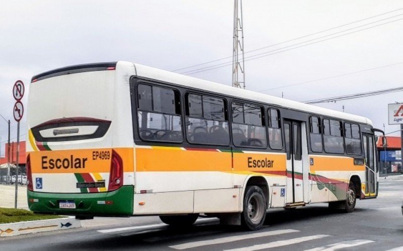 Ao menos quatro ônibus que pertenciam à Hamburguesa foram vistos fazendo transporte escolar em Itajaí, Santa Catarina