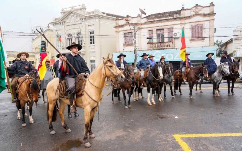 Recanto Cultural e desfile da Chama integram o primeiro dia da programação dos Festejos no sábado em Taquara | abc+