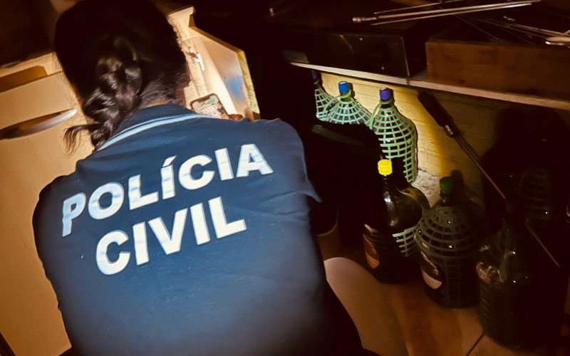 Polícia Civil cumpriu mandado de busca e apreensão no bar do homem que atirou contra cliente em Dois Irmãos