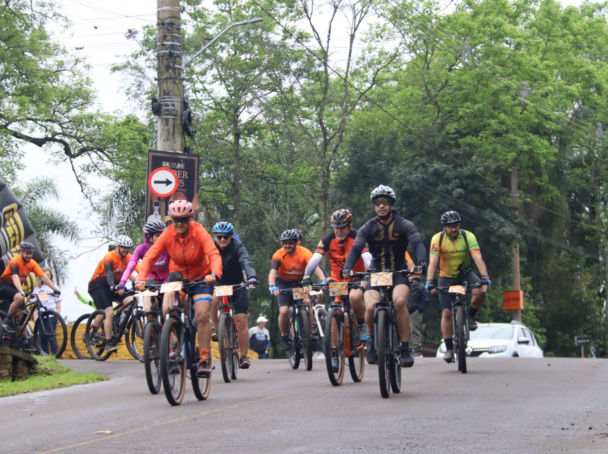 Pedal do Léo: Mais de 150 pedalam em evento em homenagem a jovem ciclista na região