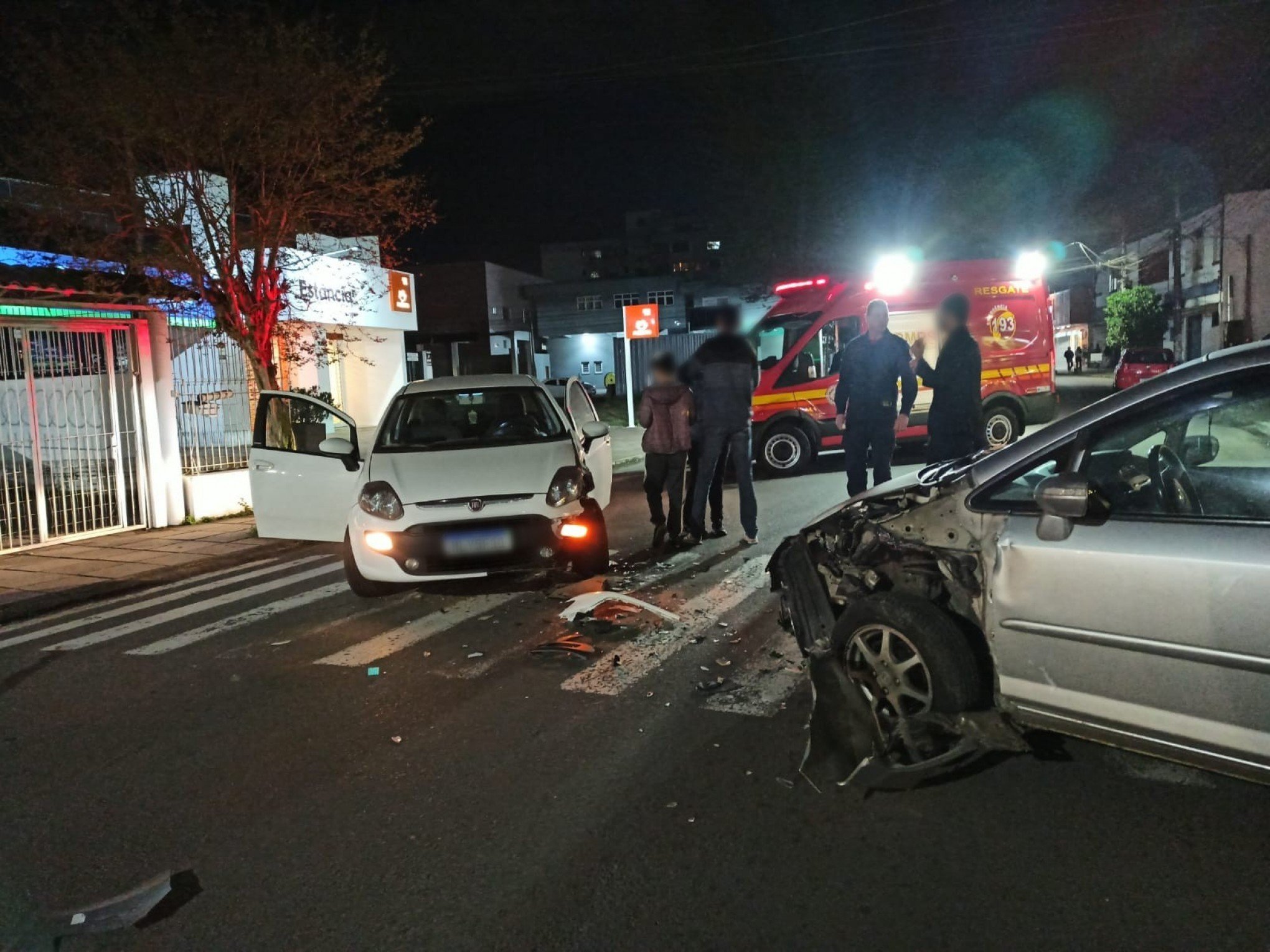 Colisão frontal é registrada no Centro de Estância Velha