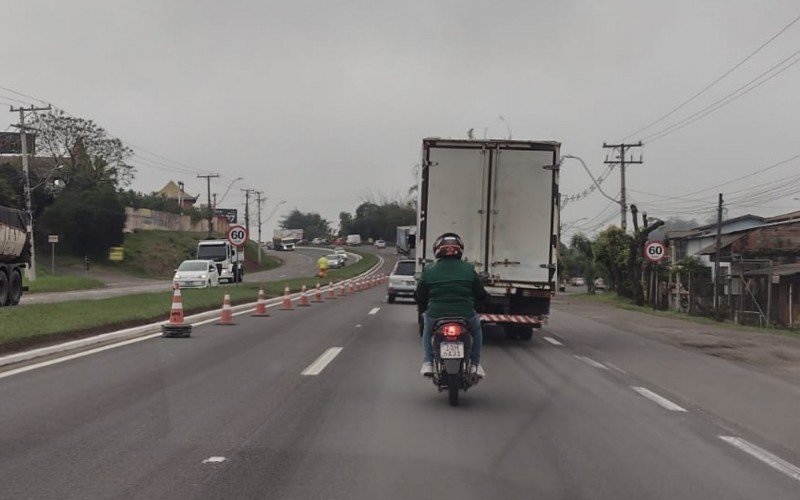 Trânsito lento na RS-240 por conta de obras na estrada