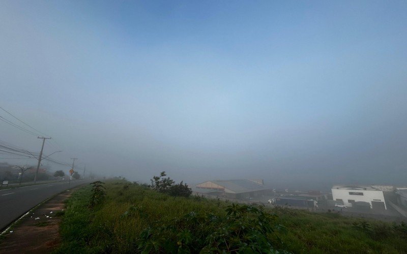 Neblina marcou o amanhecer desta segunda-feira (16) em Novo Hamburgo | abc+