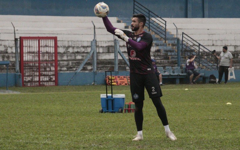 Jeferson, goleiro do Aimoré | abc+