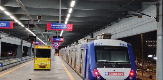 Trensub realizou testes nesta quarta-feira (18) para retomada de viagens até a estação Farrapos, em Porto Alegre