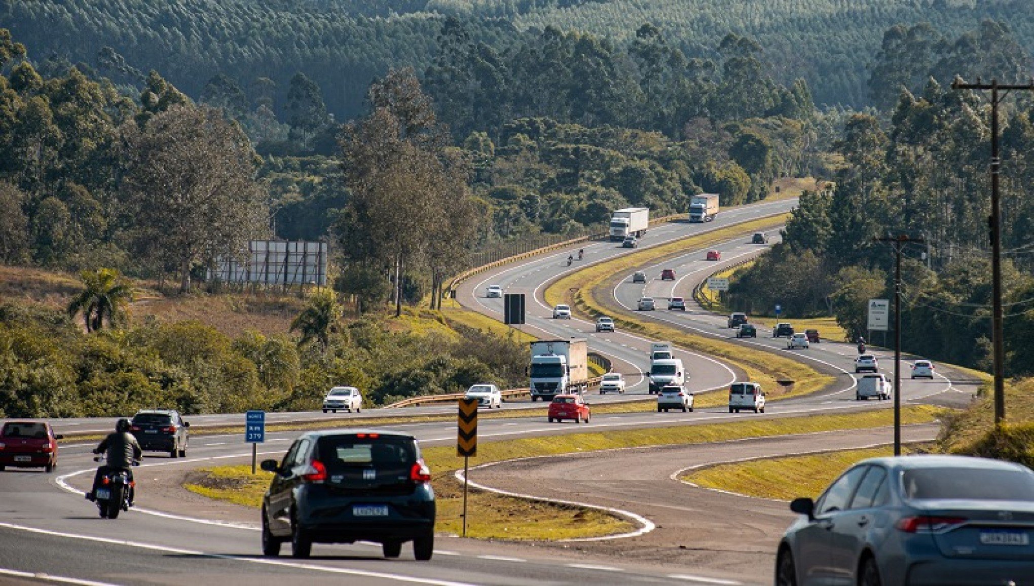 TRÂNSITO: CCR ViaSul prevê que mais de 700 mil veículos passem por estradas do RS no feriadão de 20 de setembro