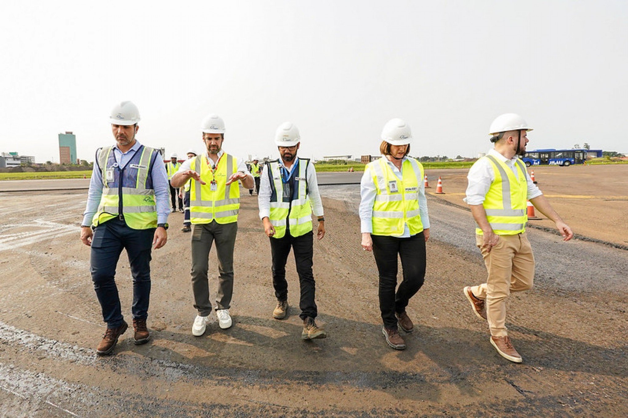 AEROPORTO: Eduardo Leite visita obras do Salgado Filho e fala sobre a retomada de voos; veja fotos