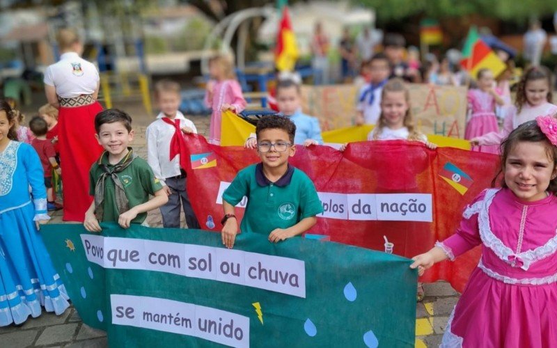 Caminhada em homenagem ao povo Rio-grandense   | abc+