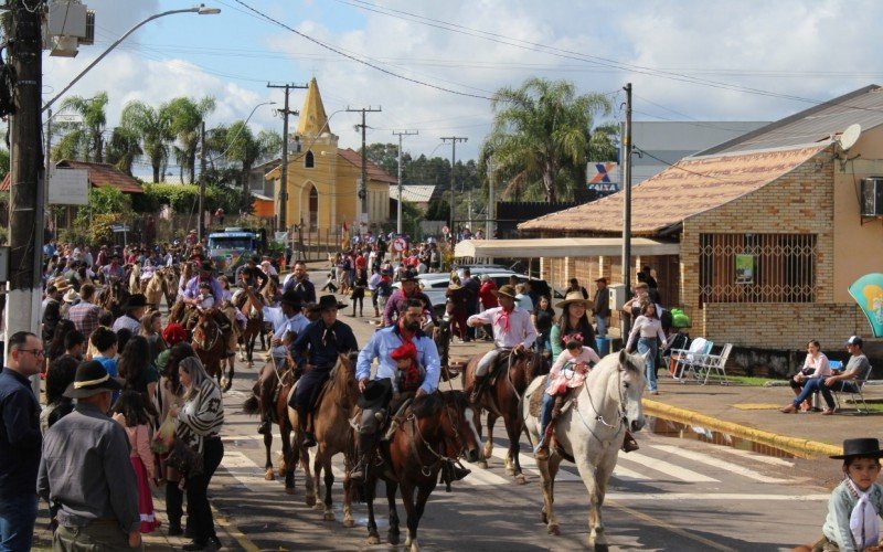 Moradores de Nova Santa Rita poderão acompanhar o Desfile Farroupilha na manhã desta sexta-feira (20)