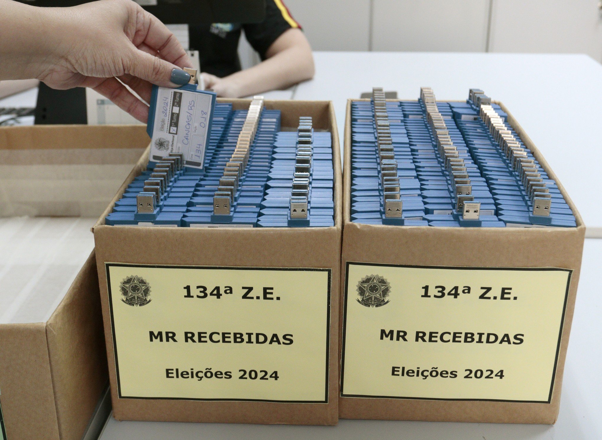 ELEIÇÕES: Zonas eleitorais de Canoas realizam geração de mídias das urnas eletrônicas