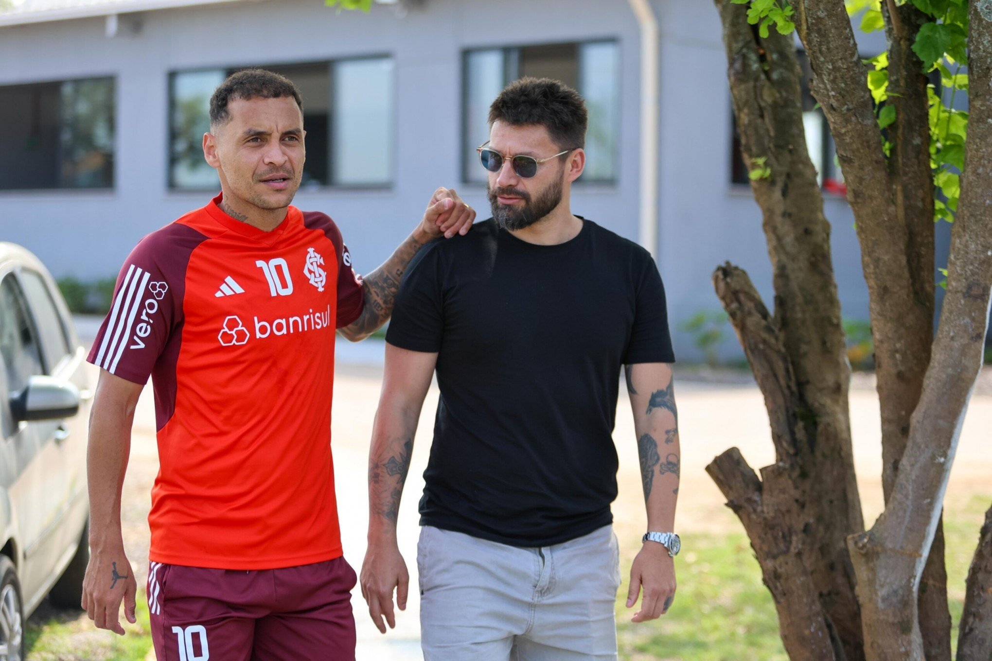 Rafael Sóbis visita o Inter antes da partida contra o São Paulo