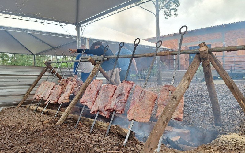 Costelão na vala em Campo Bom