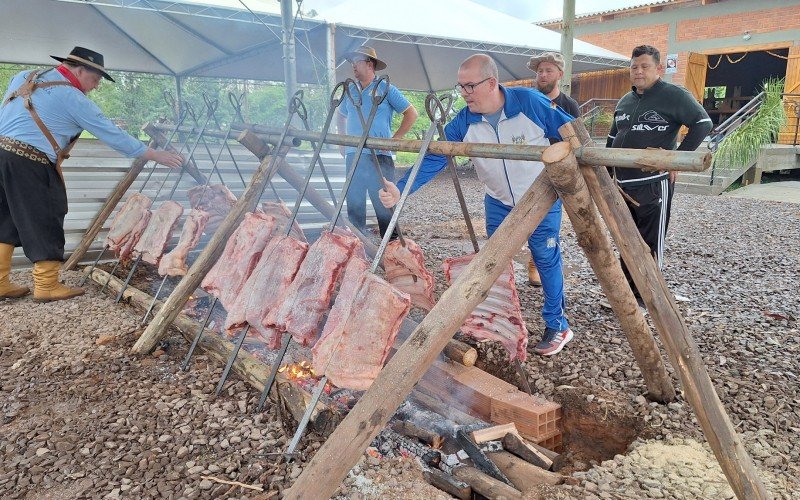 Costelão na vala em Campo Bom