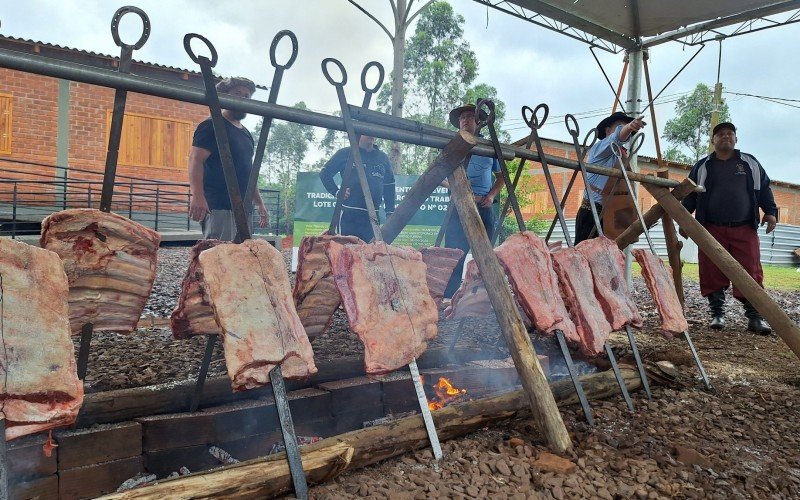 Costelão na vala em Campo Bom