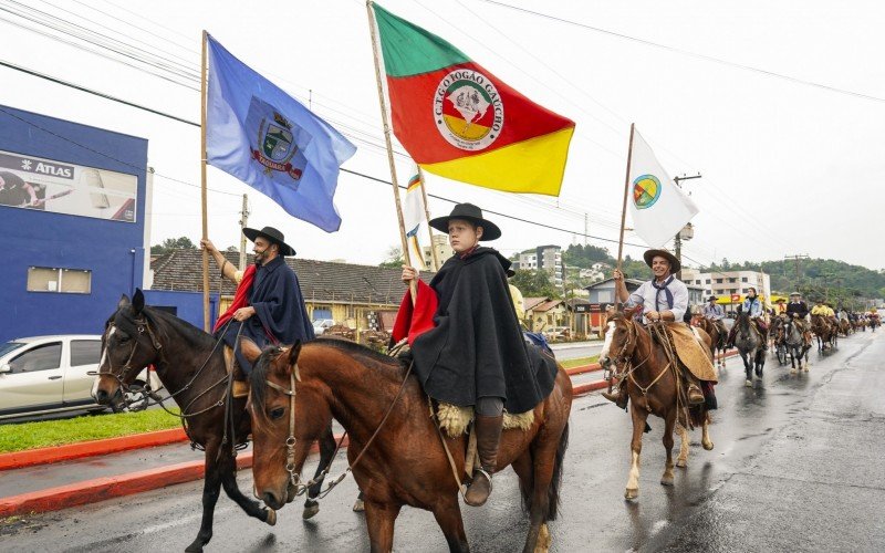 Momentos do Desfile Farroupilha em Taquara