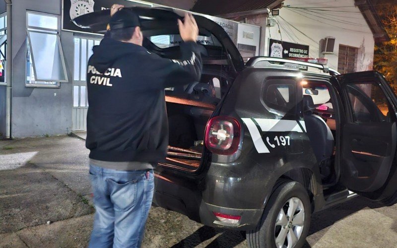 Motorista de aplicativo foi preso nesta quinta-feira (19) suspeito de estuprar passageira em São Leopoldo