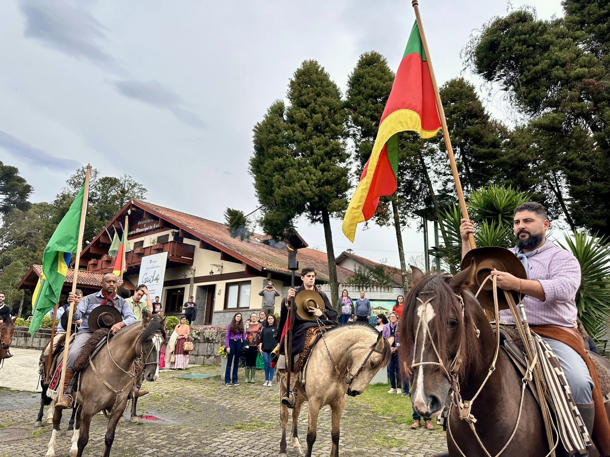 Gramado renova tradição farroupilha e Chama Crioula ficará acessa até a próxima semana