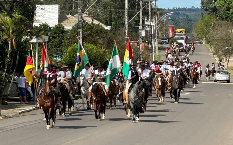 Desfile tradicionalista em Portão ocorreu no sábado (21)