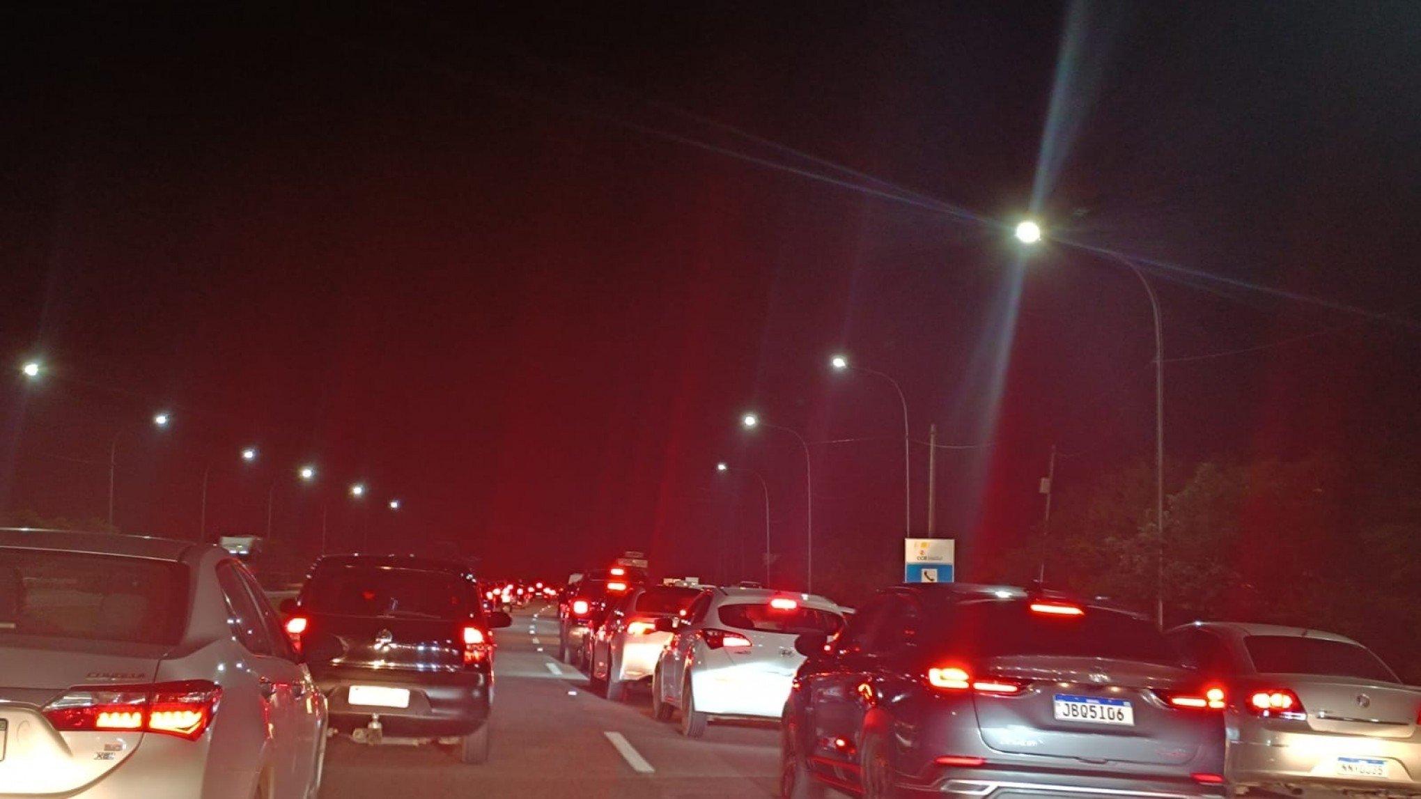 TRÂNSITO: Retorno do feriadão provoca movimentação intensa na free way neste domingo