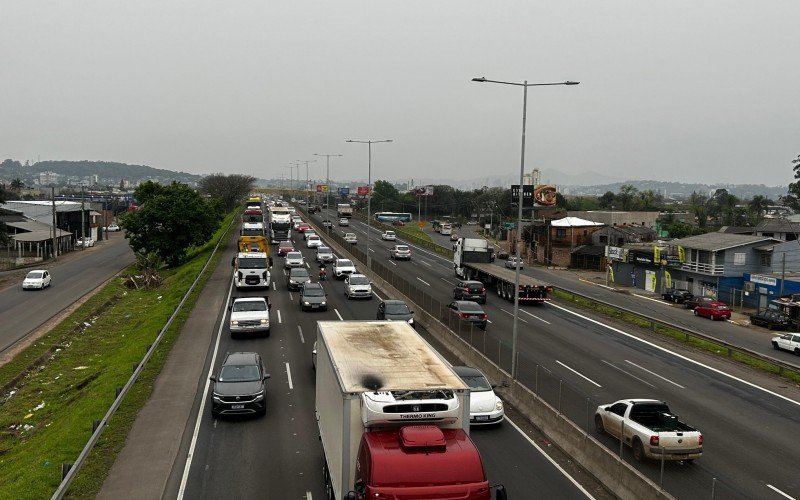 BR-116: Trânsito lento marca começo da segunda-feira no Vale do Sinos | abc+