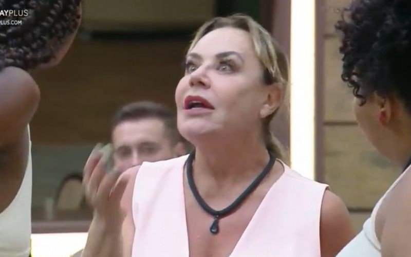 Flor Fernandez foi acusada de racismo e gordofobia em A Fazenda 16 | abc+