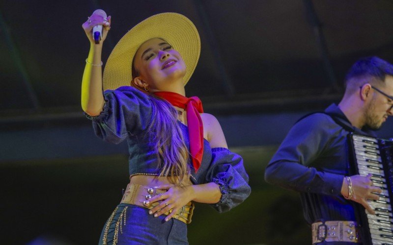 Luiza Barbosa no Festival Gaúchos, em Gramado