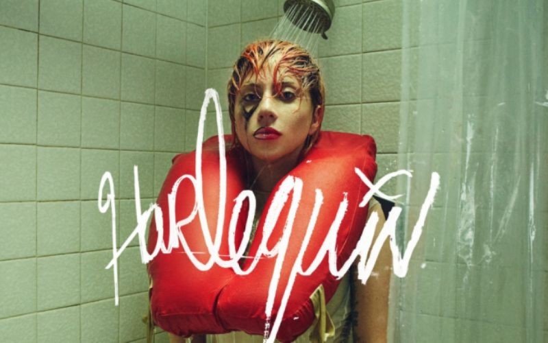 Lady Gaga anuncia o novo álbum Harlequin  | abc+