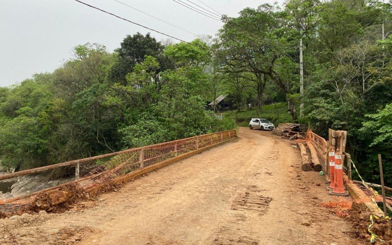 Ponte do Passo do Louro está liberada para o trânsito, com restrição temporária