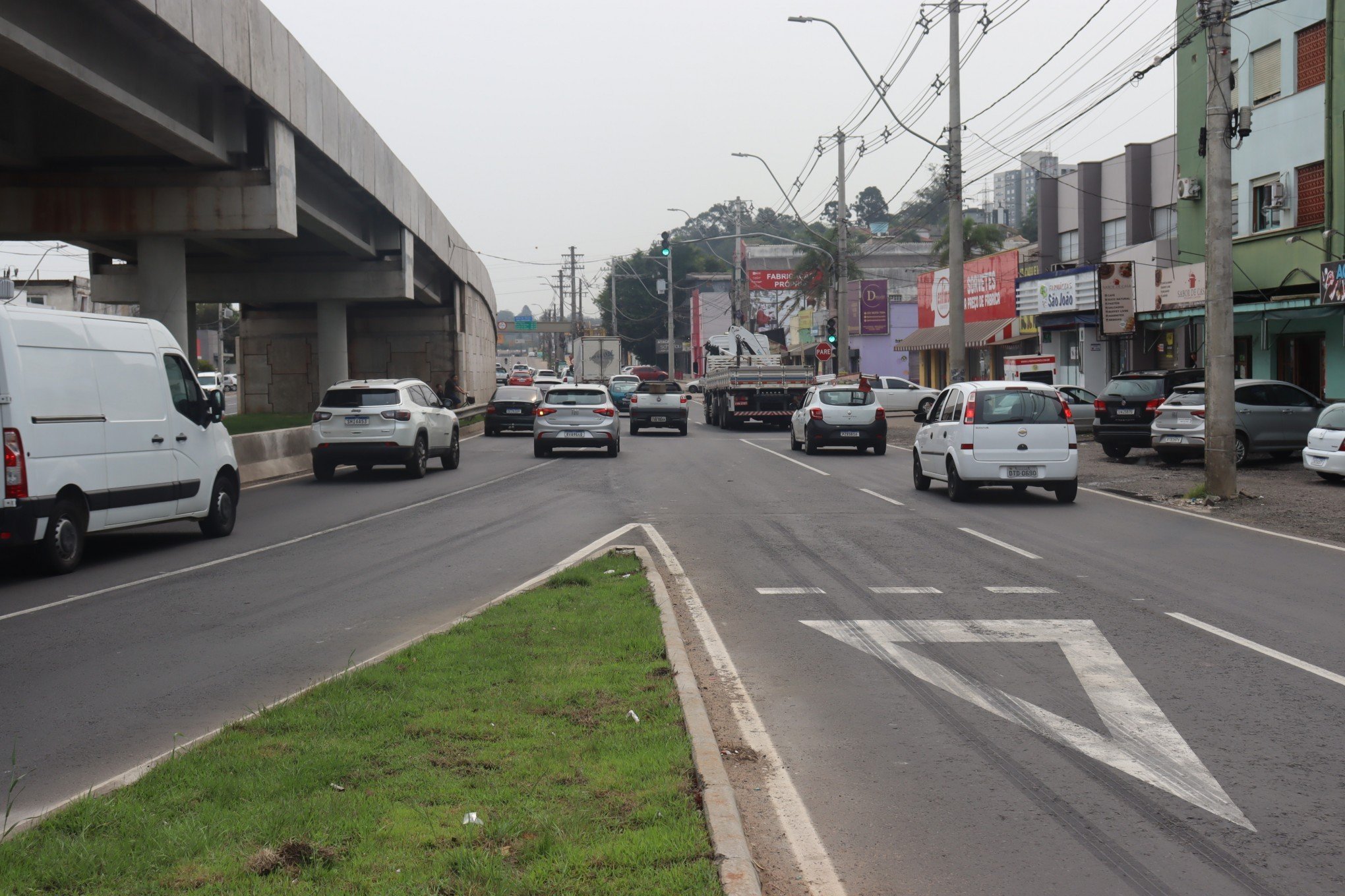 Comércios ainda sentem efeitos e relatam problemas após construção do Complexo da Scharlau