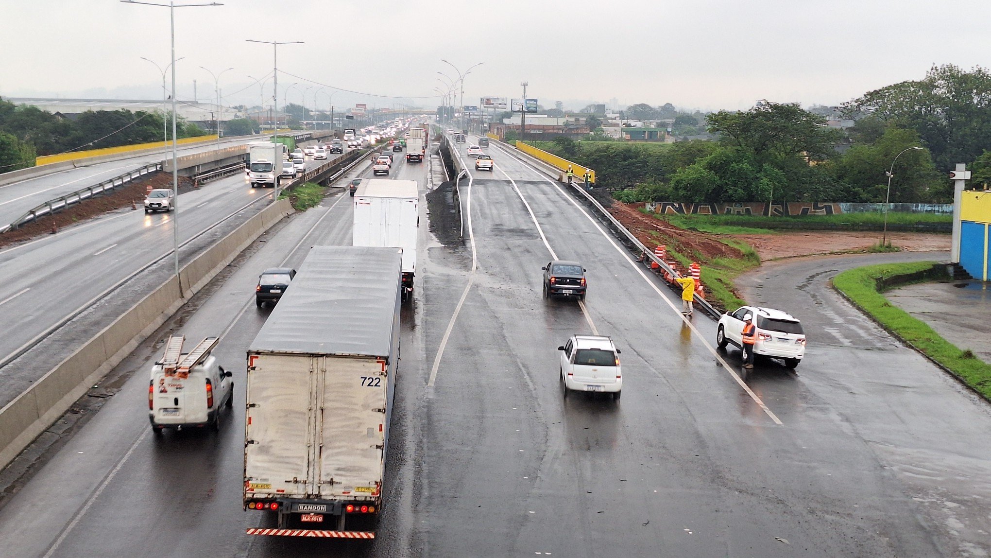 Motoristas e autoridades avaliam primeira semana de liberação das novas pontes da BR-116