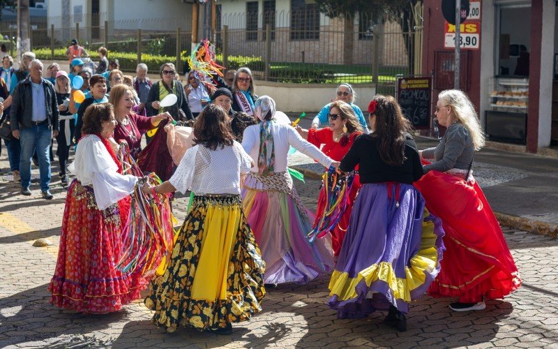 A 25ª Semana Municipal da Pessoa Idosa começa na próxima segunda-feira (30) com atividades culturais e esportivas