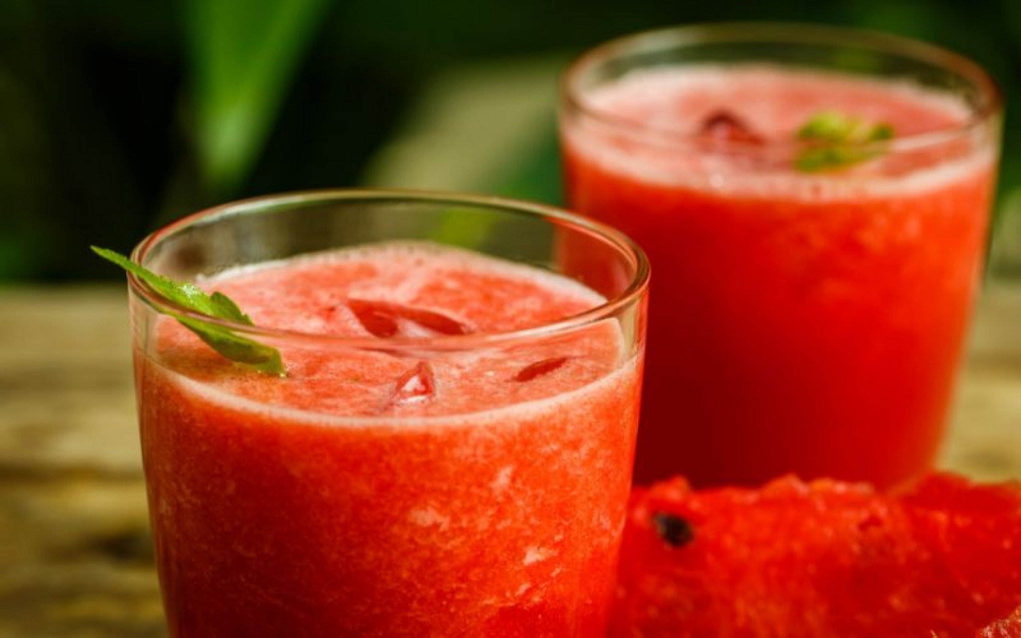 RECEITAS: Suco rápido e refrescante com beneficío para 3 órgãos vitais para a saúde; confira