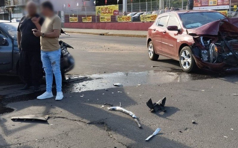 Criança está entre feridos em acidente em frente a supermercado da região | abc+