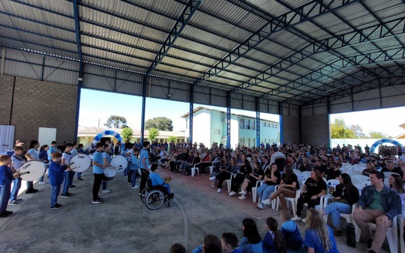 Festa de inauguração da quadra da Escola Estadual João Wagner  | abc+