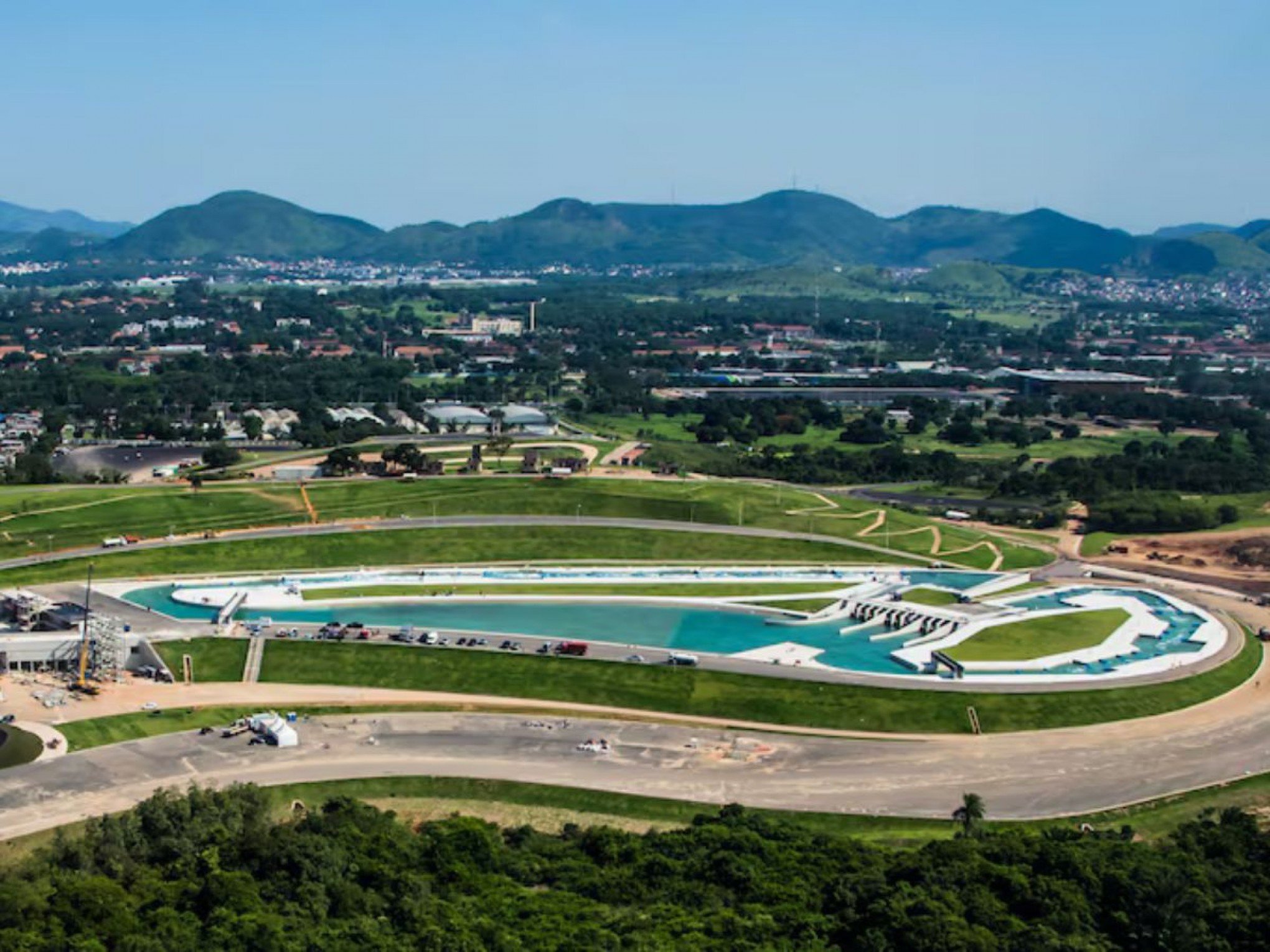 Adolescente morre afogado em piscina de parque construído para Olimpíada