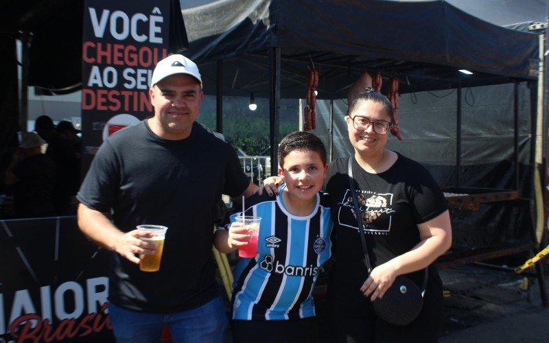 Júnior Andrade, Lucas e Michele Selani