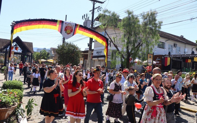 Homenagem começou na Sociedade Santa Cecília