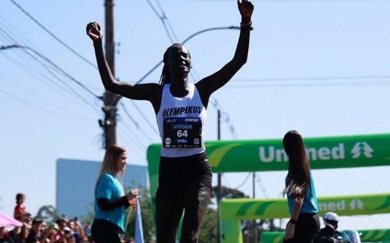 Queniana Vivian Kiplagat venceu no feminino | abc+