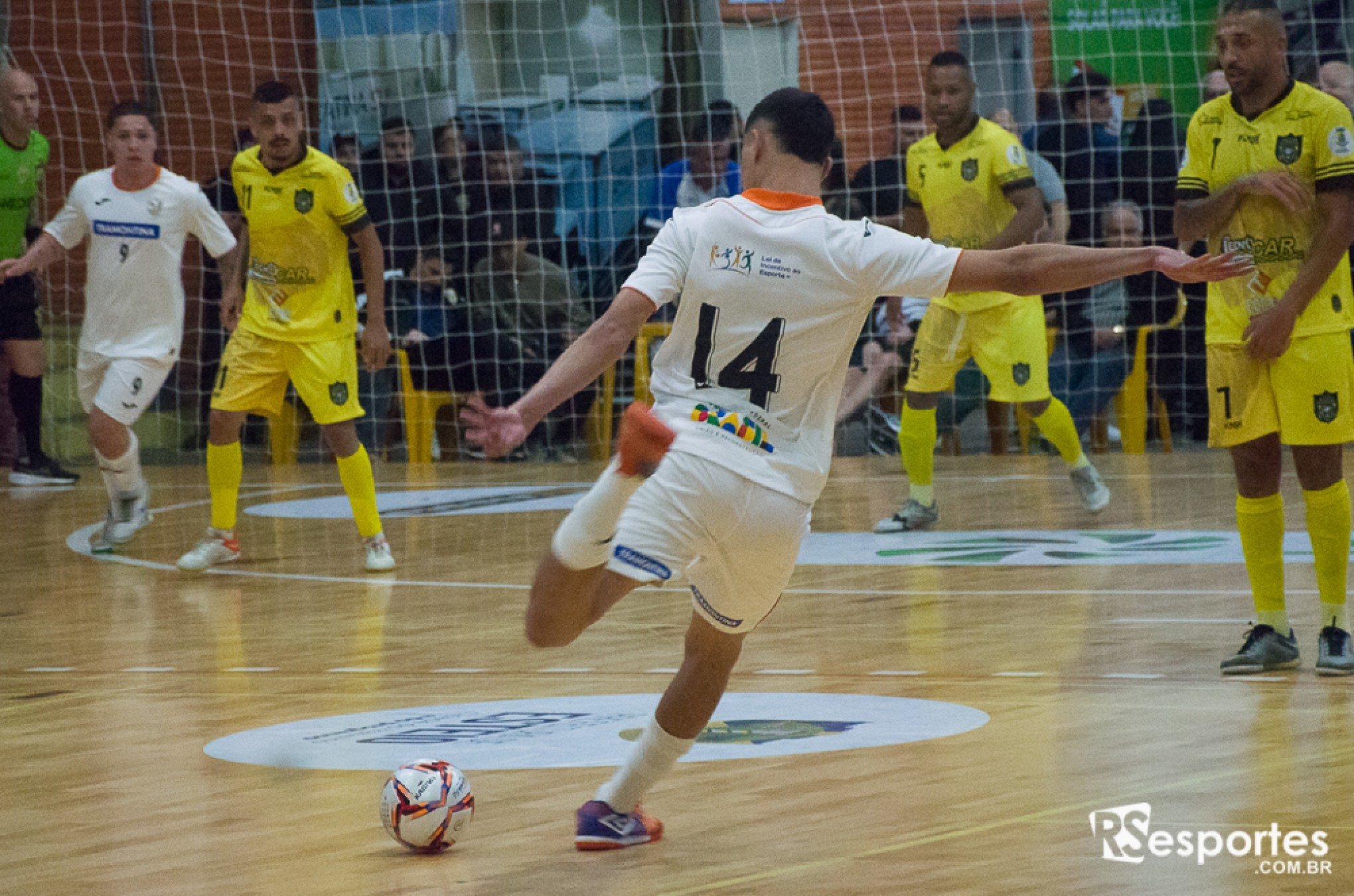 Ginásio Edgar Piccioni recebe as finais da Copa dos Campeões de Futsal nesta sexta-feira